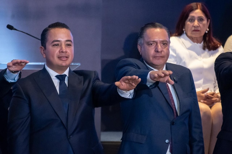 Ricardo Moreno Bastida durante su toma de protesta como Copresidente de la CONAMM en la Ciudad de México.