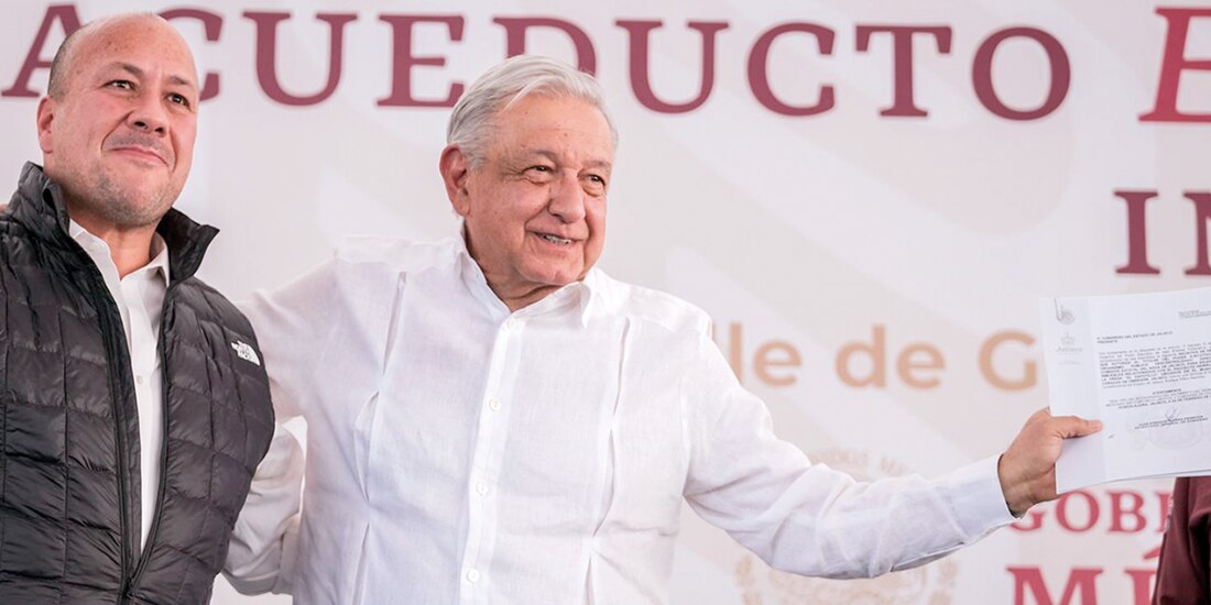 El gobernador Enrique Alfaro y el Presidente, ayer, en Valle de Guadalupe.