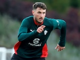 Santiago Giménez vuelve a la titularidad con el AC Milan.