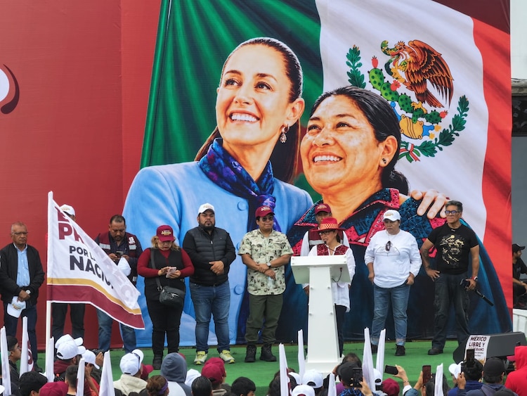 Autoridades locales y liderazgos de Ecatepec cerraron filas en defensa de la soberanía nacional y la transformación.