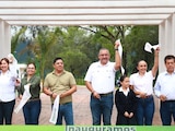 Ricardo Gallardo Cardona encabeza el corte de listón inaugural de la Unidad Deportiva Municipal en Lagunillas.