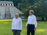 AMLO y John Kerry durante la última visita del funcionario estadounidense a México, en cotubre de 2020.
