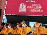 Familias mexiquenses disfrutan futbol y cultura en 14 destinos del Edomex.