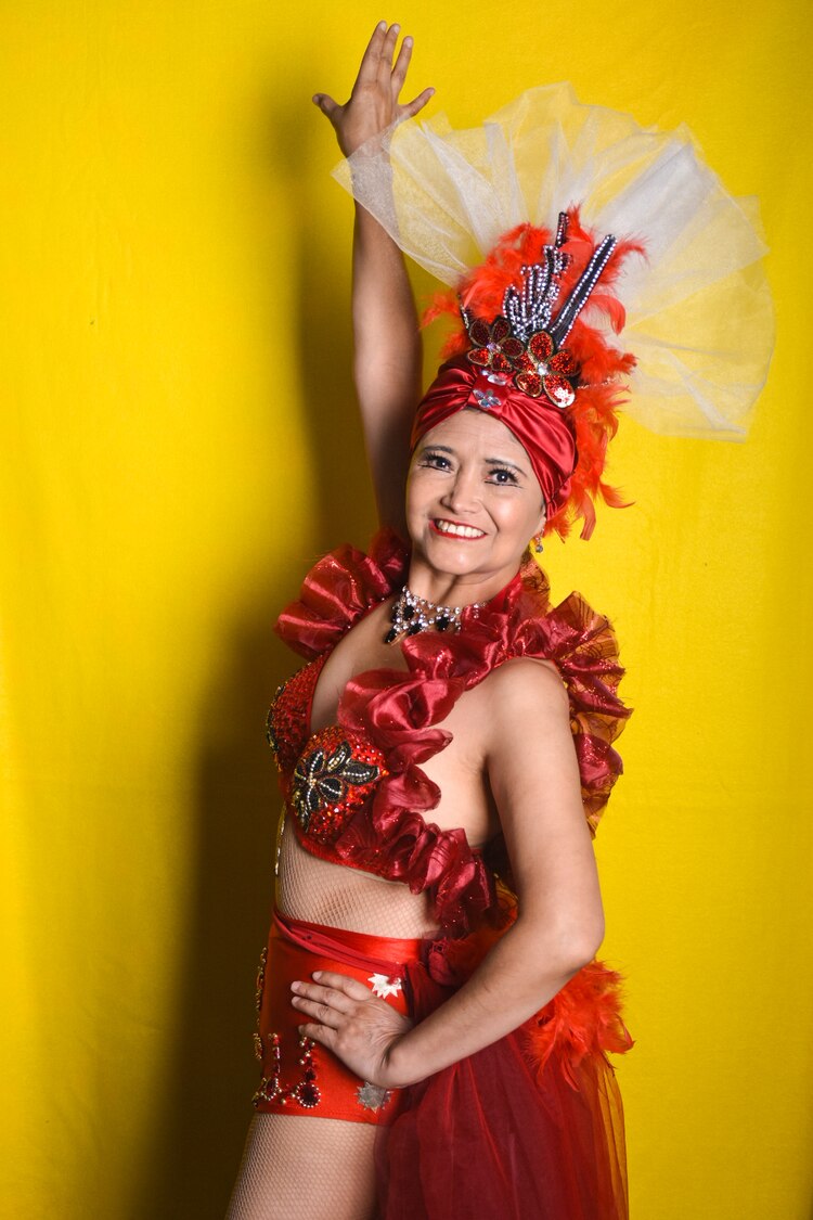 Salón Los Ángeles festeja sus 85 años repleto de estilo, color y ritmo.