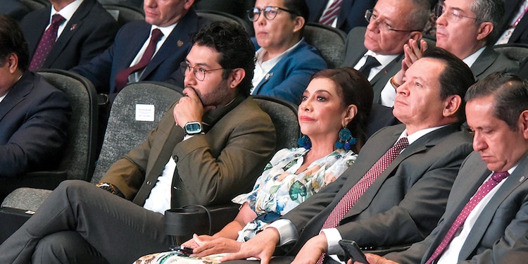 DE IZQ. a der.: Marath Bolaños, Clara Brugada y Joaquín Díaz Mena.