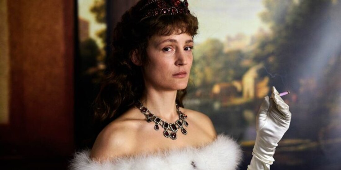 Corsage, la emperatriz rebelde: ¿Vale la pena ver la película?