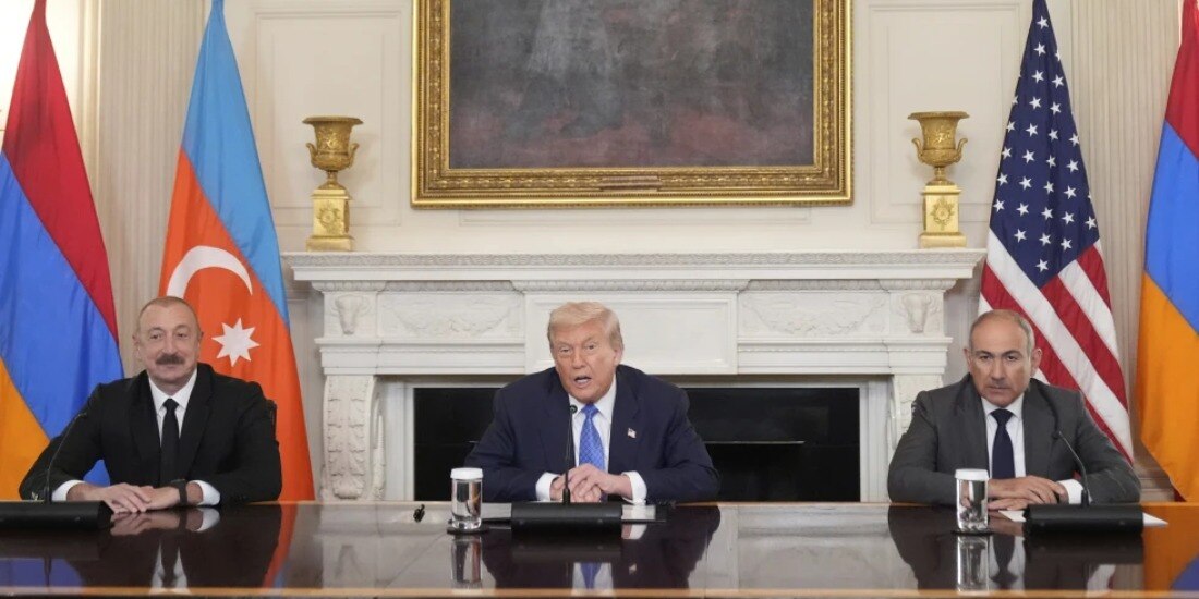 Ante Trump, líderes de Armenia y Azerbaiyán firman acuerdo de paz.