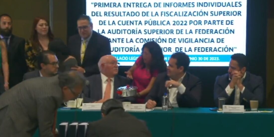 Inés Parra confronta a David Colmenares.