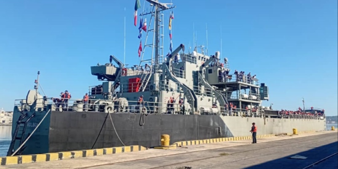 Ayuda que llega a la isla.