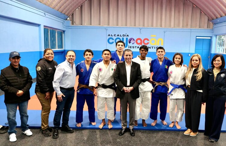 El alcalde de Coyoacán, Giovani Gutiérrez, inauguró un dojo de talla internacional en el Deportivo Espartaco para la preparación de jóvenes judokas.