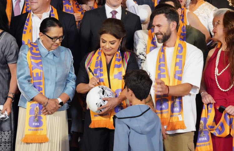 El Zócalo capitalino será sede del FIFA Fan Festival