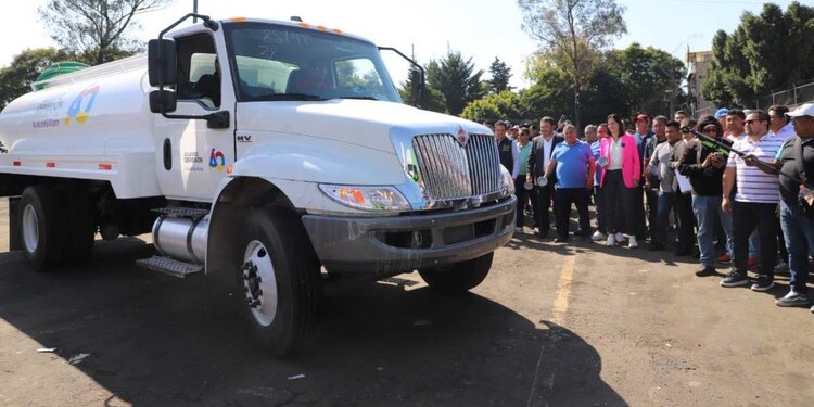 La alcaldesa en Álvaro Obregón, Lía Limón hizo hincapié en que la mayor responsabilidad para su administración son los servicios públicos.