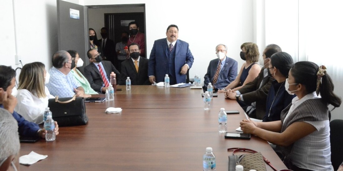 “La autonomía permite establecer acciones en materia de procuración de justicia a favor de la sociedad", dijo el fiscal de Morelos, Uriel Carmona Gándara.