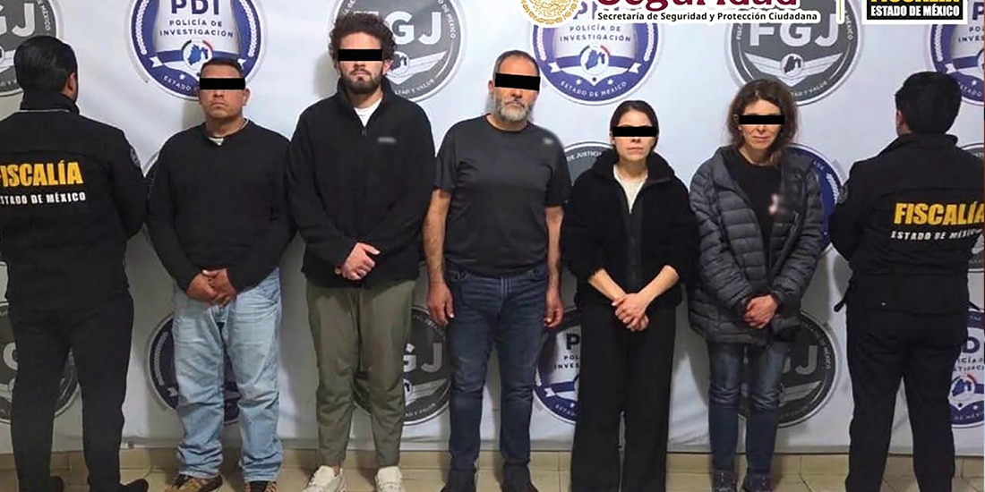 LOS PRESUNTOS delincuentes, capturados y presentados ayer por las autoridades.