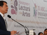 Mario Delgado llama a cambiar celulares por libros en escuelas desde Nezahualcóyotl, Edomex.