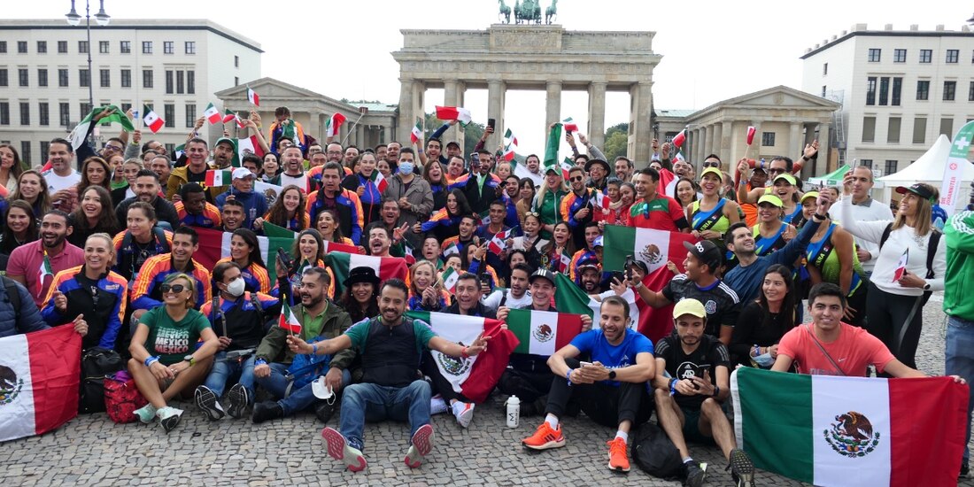 El emotivo momento fue publicado por la Embajada de México en Alemania en su cuenta de Twitter.