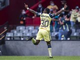 Renato Ibarra celebra su gol con el América ante Xolos