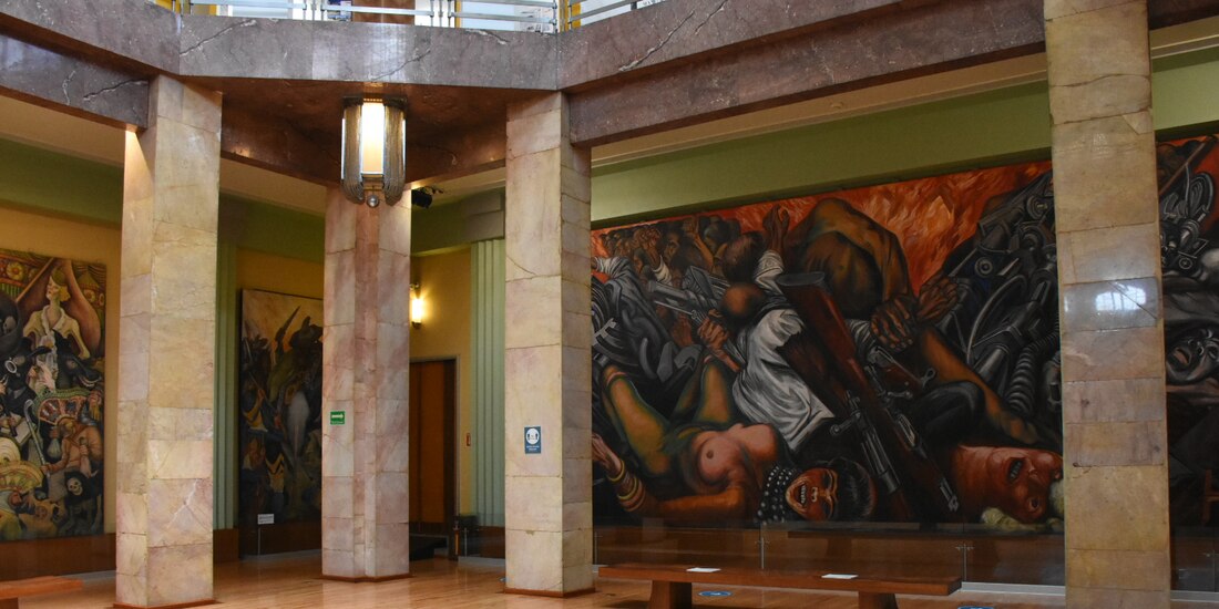 La zona de murales de Bellas Artes, vacía.