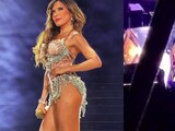 Gloria Trevi se cae en pleno concierto