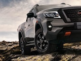 La versión insignia PRO-4X, pensada para los amantes de la aventura, manejo Off-Road y deportes extremos.