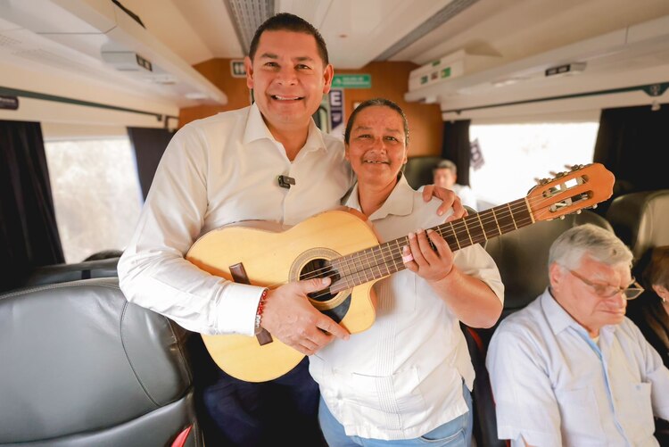 Puebla celebra el impacto social y económico del Tren Interoceánico, clave para el progreso nacional.