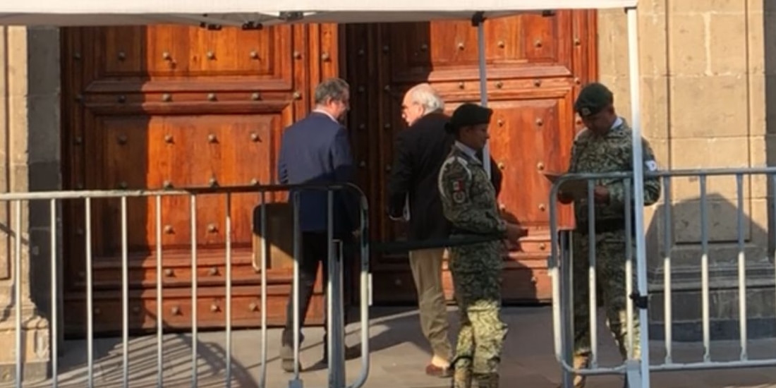 Pablo Gómez, a su llegada a la reunión en Palacio Nacional.