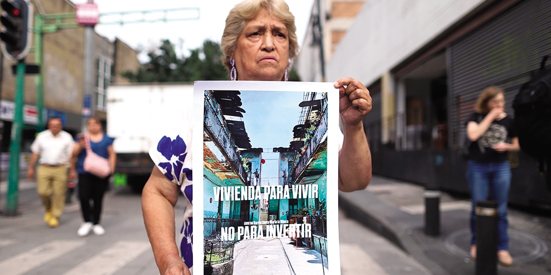 Una vecina afectada por el desalojo protesta el 27 de agosto pasado.