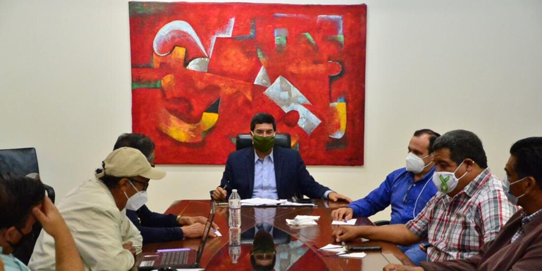 Javier Corral dijo que trabajan en un acuerdo que desmilitarice el lugar, ayude a cumplir el tratado con el país del norte y asegurar el abasto de agua para el siguiente ciclo de siembra.