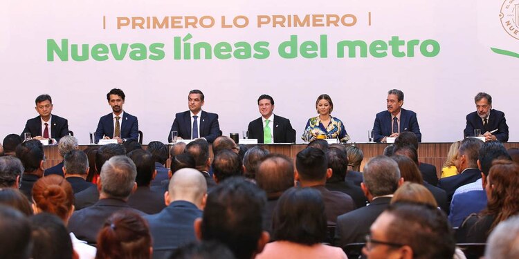 El gobernador de Nuevo León, Samuel García Sepúlveda, dio el banderazo de arranque a la fabricación de los 132 vagones de las líneas 4, 5 y 6 del Metro.