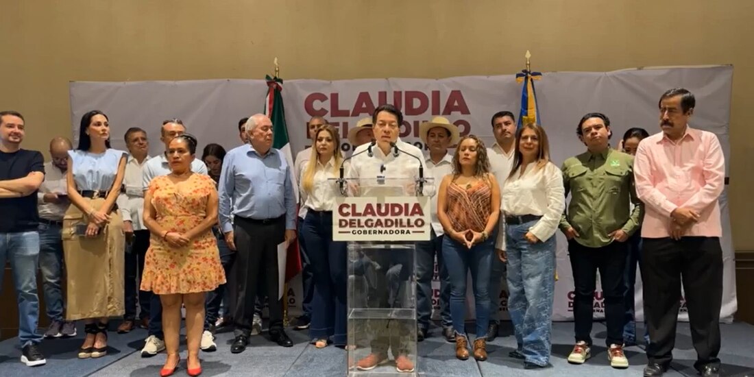 Morenistas ofrecieron conferencia en Jalisco.