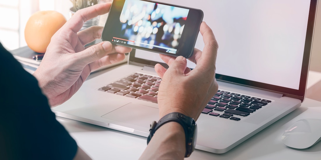 Descubre Snaptube y otras apps de descarga de video, comparando compatibilidad con plataformas, estabilidad y facilidad de uso.