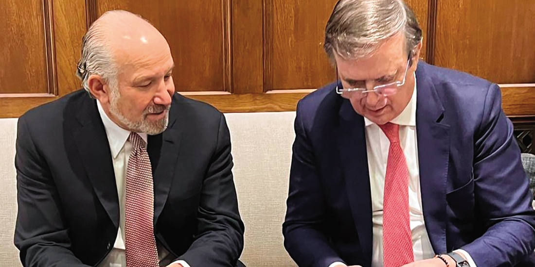 Marcelo Ebrard, titular de SE, junto al secretario de Comercio de EU, Howard Lutnick.