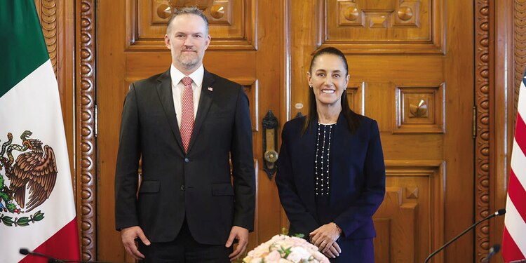 Jamieson Greer, titular de la USTR y la Presidenta Claudia Sheinbaum Pardo, en Palacio Nacional, ayer.