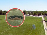 Se abre impresionante socavón en el Parque Gordon Moore en Illinois