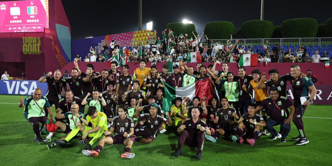 La Selección Mexicana celebra su pase a los octavos de final de la Copa del Mundo Sub-17
