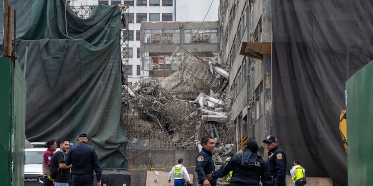 Revelan que edificio colapsado en San Antonio Abad presentaba daños por sismos de 1985 y 2017.
