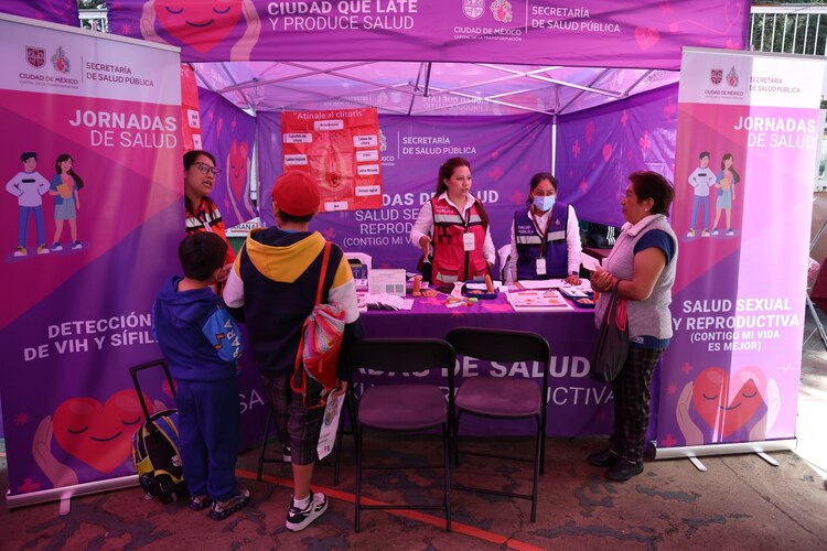 Feria de la salud como parte del mejoramiento de servicios públicos.