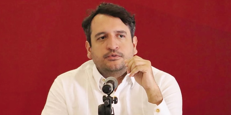 ANDRÉS Manuel López Beltrán, en
un evento público de Morena.