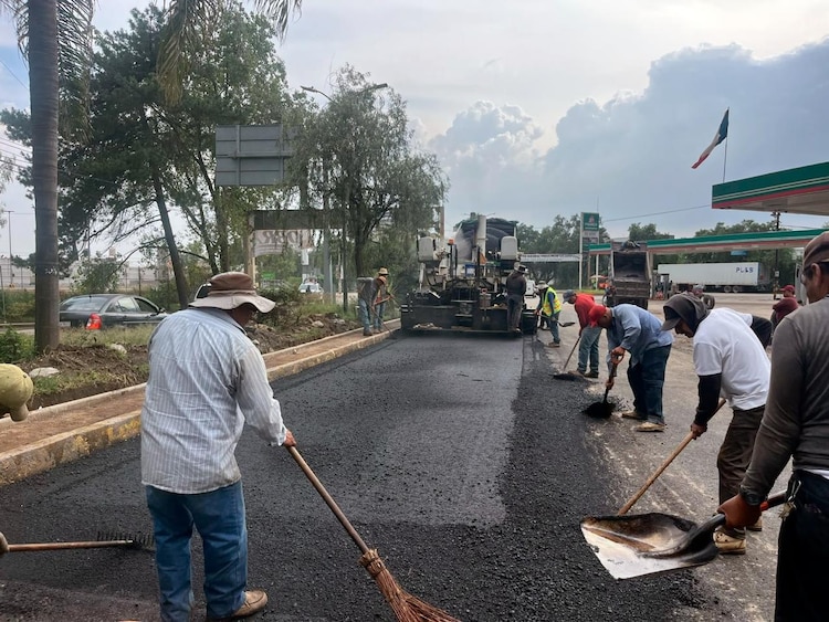 Repavimentación de autopistas en el Estado de México.