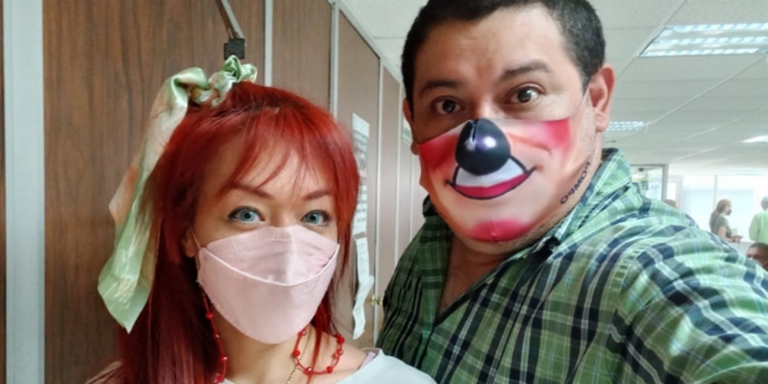 Sofía Reyna y Pompo de Los Payasónicos