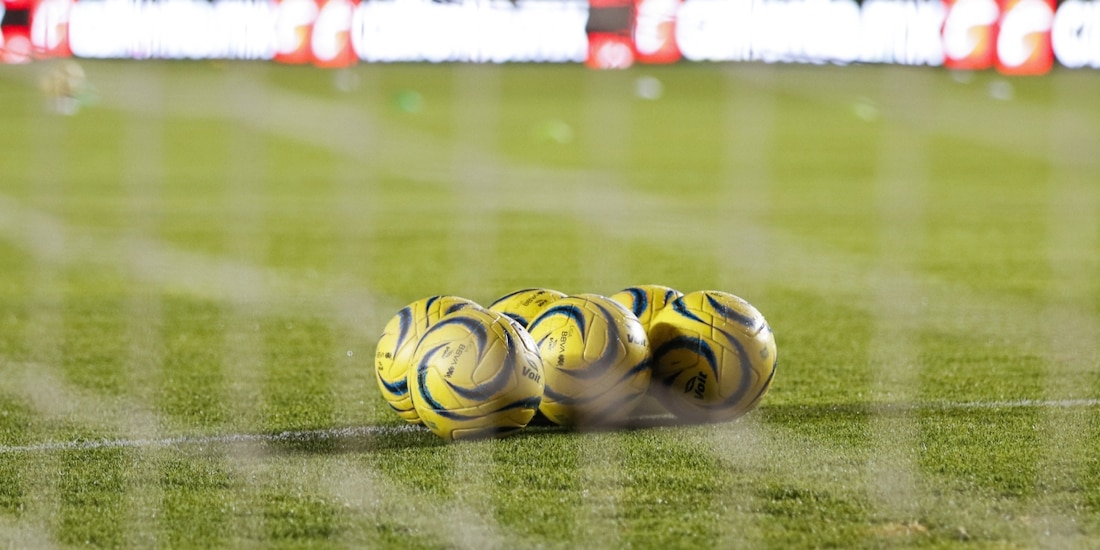 Cuatro jugadores de un equipo del futbol mexicano están involucrados en acusaciones de apuestas y amaño de partidos.