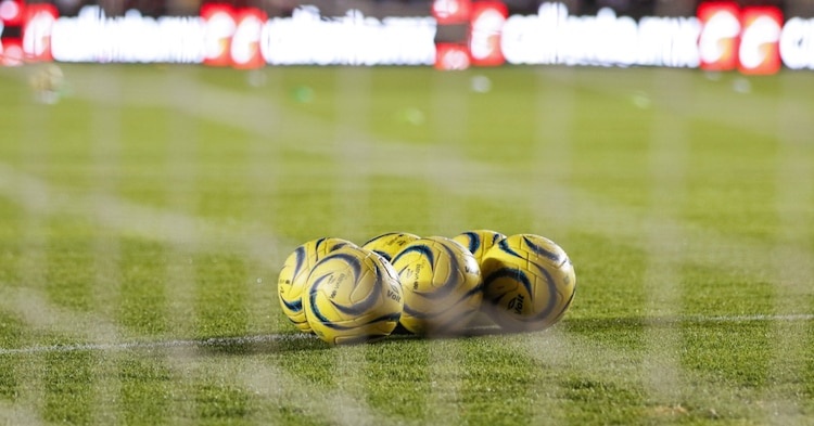 Cuatro jugadores de un equipo del futbol mexicano están involucrados en acusaciones de apuestas y amaño de partidos.