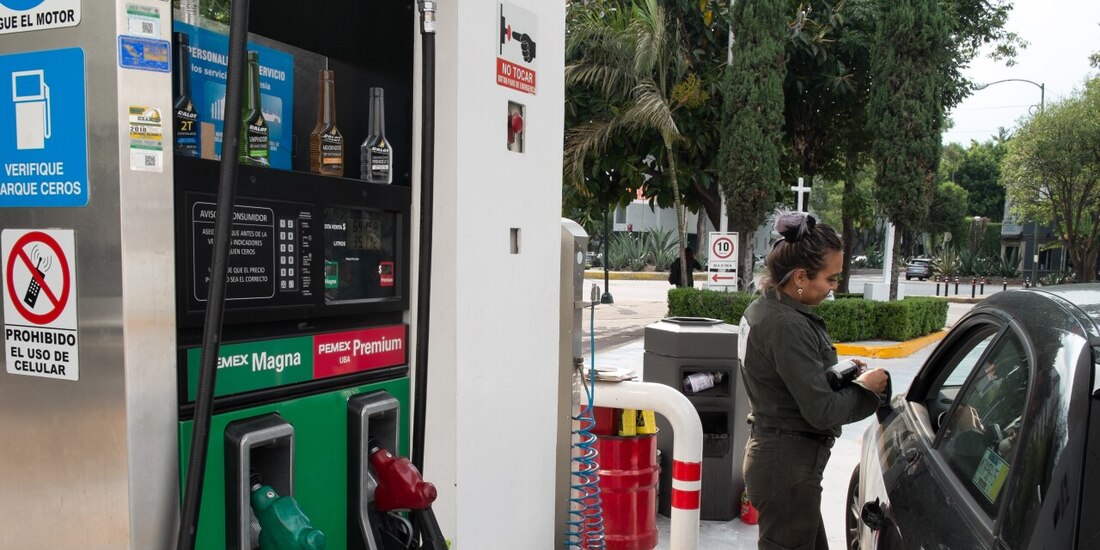 La Profeco da un par de consejos para que te despachen de manera correcta la gasolina.