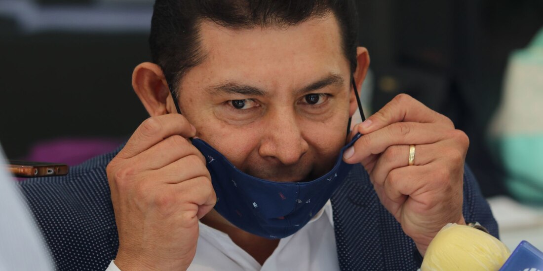 El senador Alejandro Armenta, presidente de la Comisión de Hacienda.