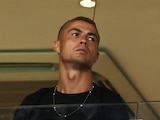 Cristiano Ronaldo observa desde las tribunas el primer juego del Al-Nassr en la Temporada 2026-2027.