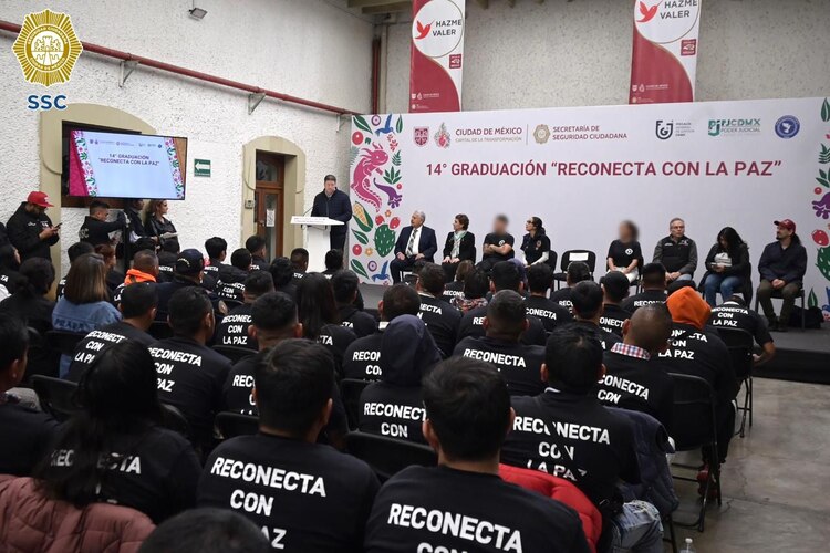 El Programa Reconecta con la Paz, impulsado desde 2021, ofrece terapias cognitivo-conductuales a jóvenes en conflicto con la ley de 18 a 35 años.