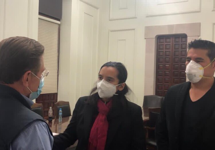 Conferencia de Prensa Héctor Flores