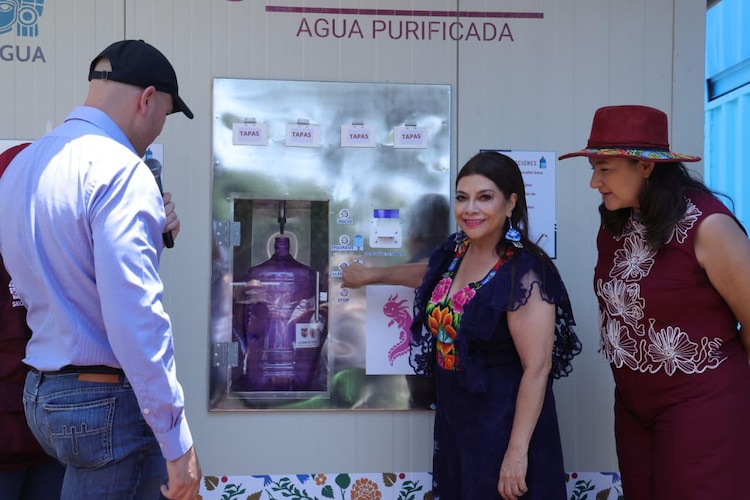 La jefa de Gobierno, Clara Brugada, encabeza el corte de listón de la primera Utopía en la alcaldía Azcapotzalco.