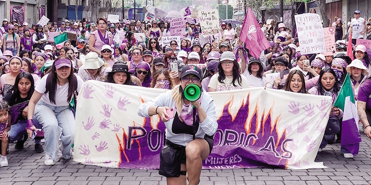 Algunas se ponían de rodillas como forma de protesta pacífica.