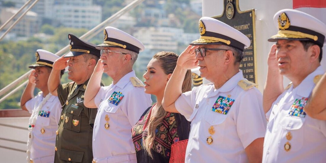 Al centro de la imagen, la gobernadora Evelyn Salgado Pineda.